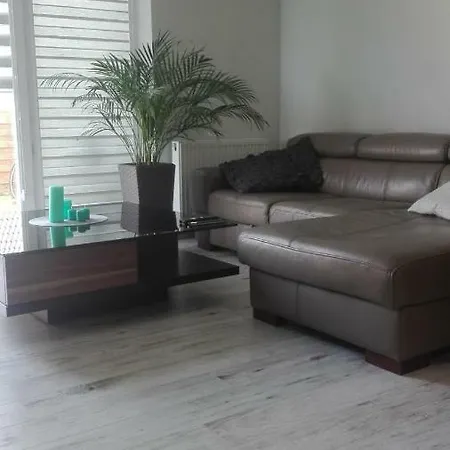 Apartament Jeziorna Dom *